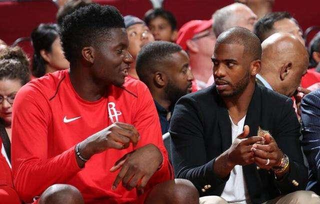 前意甲裁判谈DV9点球被吹：他和防守球员互有拉扯，都不犯规（前意甲裁判评DV9点球被取消：与后卫互相拉扯，均不构成犯规）