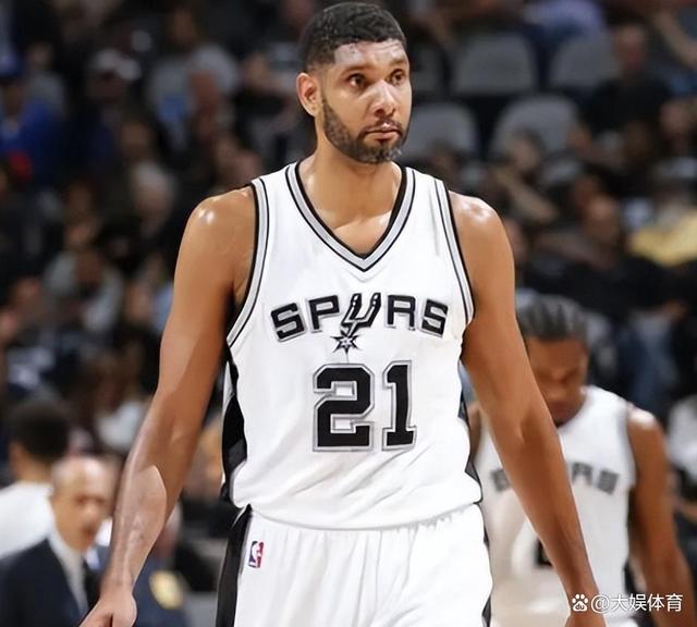 马卡畅想梅西回归巴萨可能性：年龄不是问题，可踢伪9或前腰（马卡展望梅西重返巴萨：年龄无碍，可胜任伪九号或前腰）