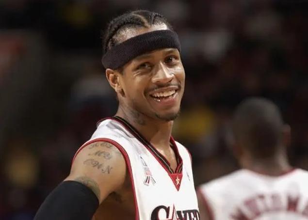 图片报：狼堡想挖多特体育总监凯尔，后者与多特合同到2027年（《图片报》：沃尔夫斯堡欲挖角多特体育总监凯尔，后者合同至2027年）