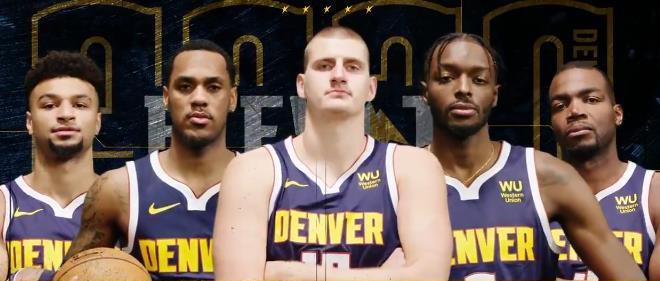 足球国足新星连续两轮破门，迅速走红（国足新秀两轮连破门，火速走红）