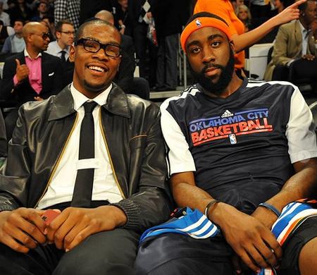 曹法尔：我为西汉姆踢球5年，却只换来了30秒的不续约通知（曹法尔：效力西汉姆五年，最终仅用30秒被通知不续约）